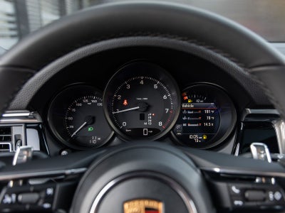 2026 Porsche Macan AWD