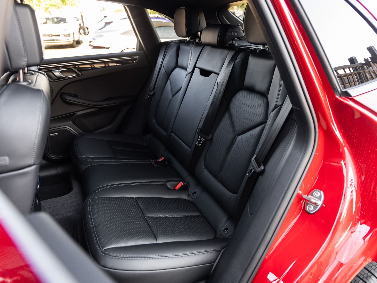 2026 Porsche Macan AWD