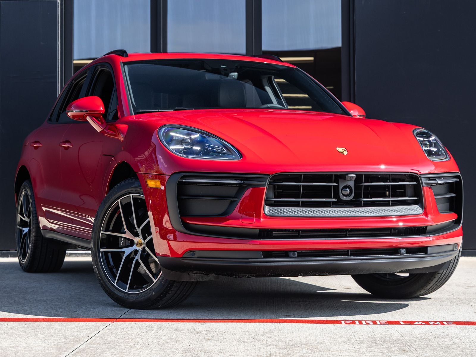 2026 Porsche Macan AWD