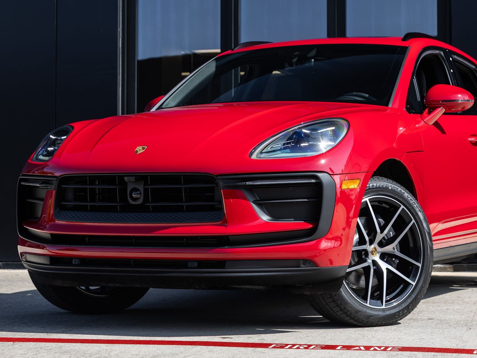 2026 Porsche Macan AWD