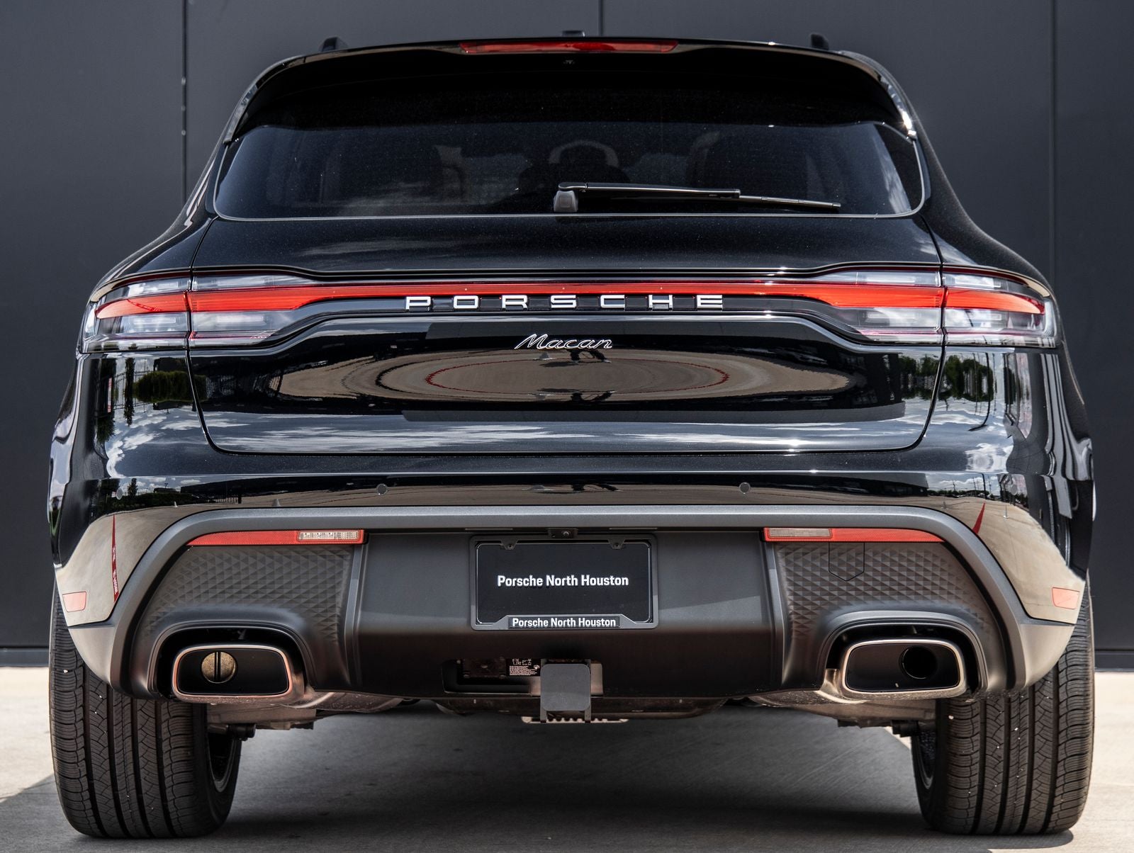 2026 Porsche Macan AWD