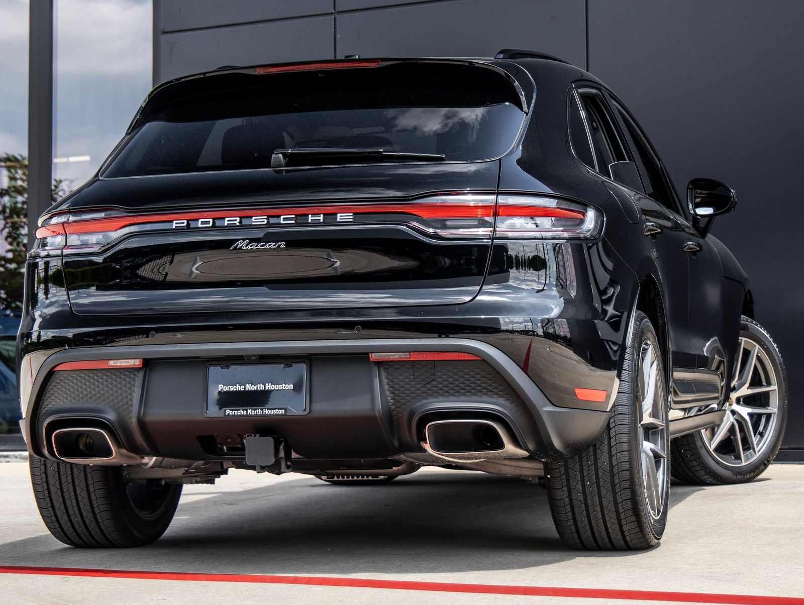 2026 Porsche Macan AWD