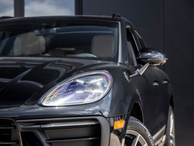 2026 Porsche Macan AWD