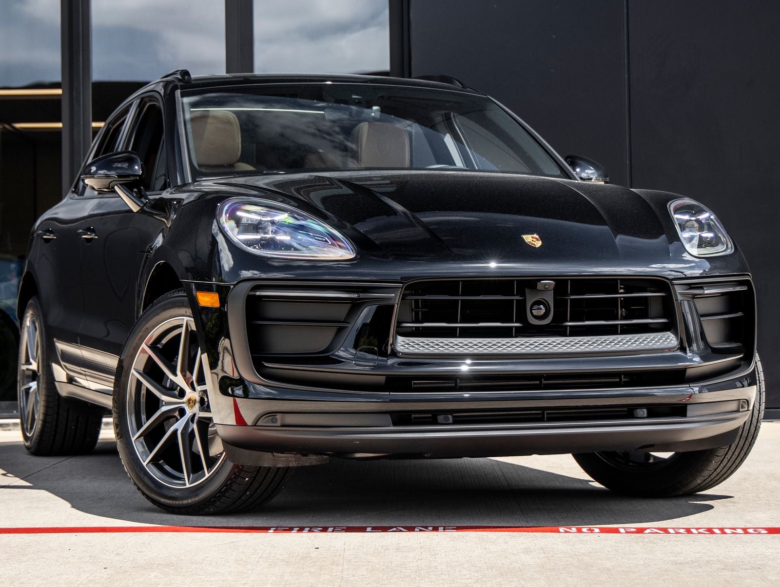 2026 Porsche Macan AWD
