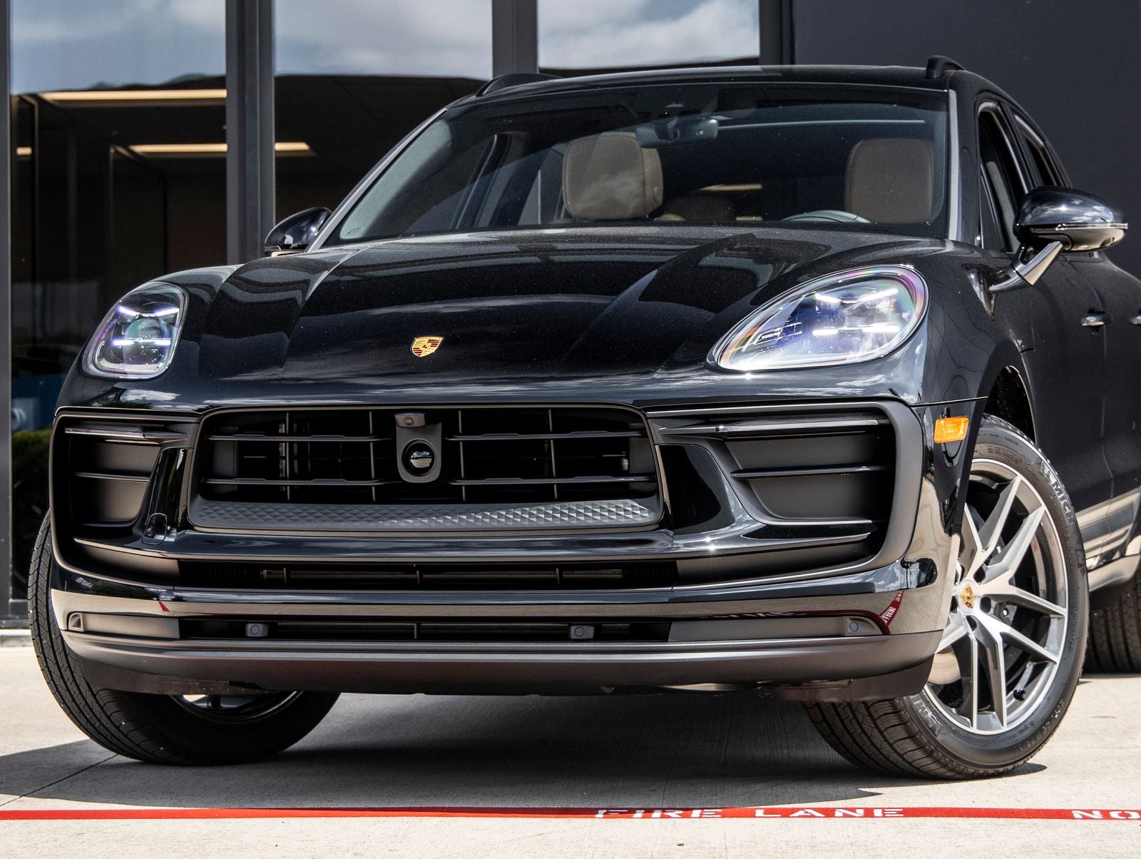 2026 Porsche Macan AWD