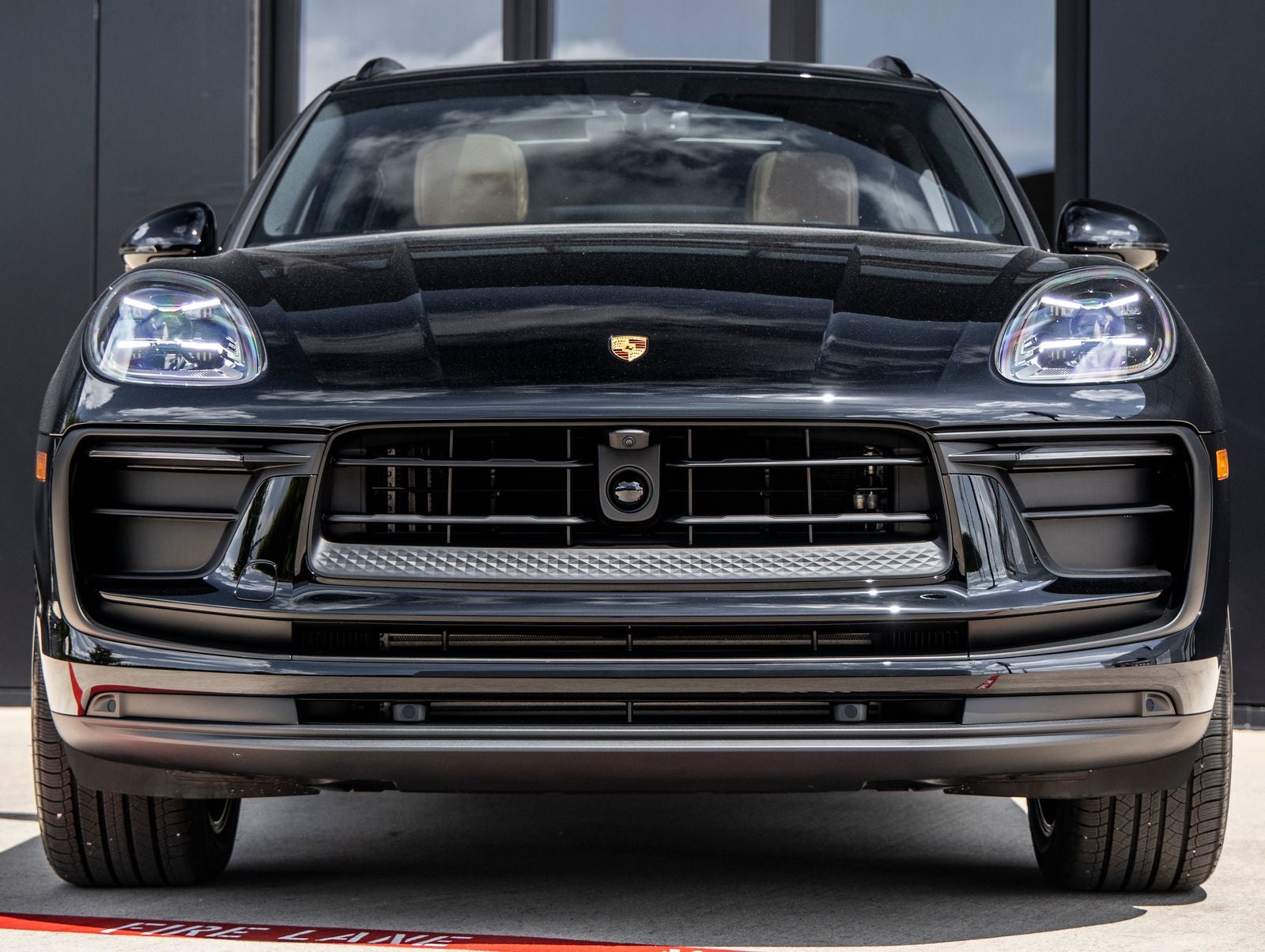2026 Porsche Macan AWD