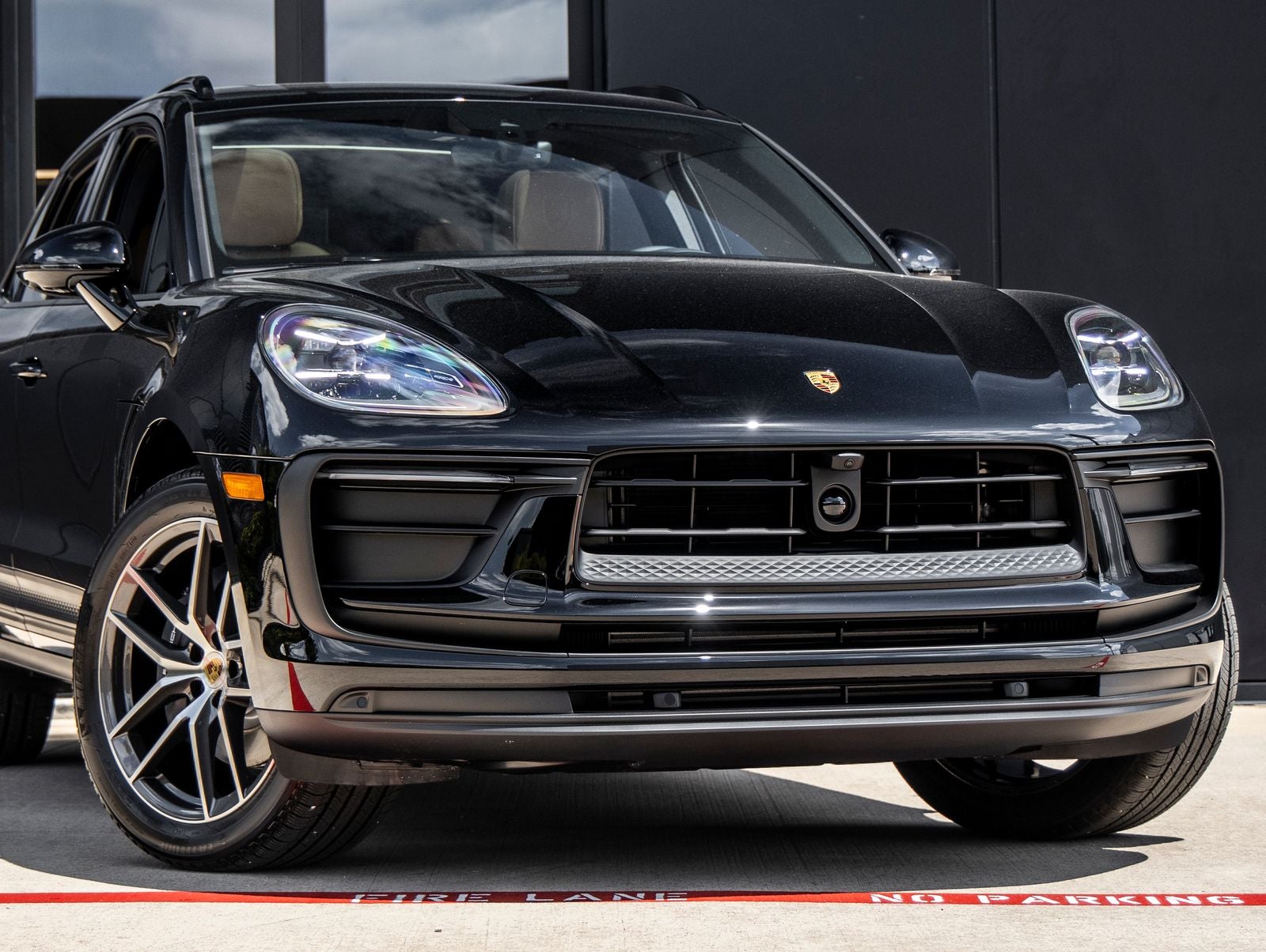 2026 Porsche Macan AWD