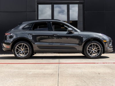 2026 Porsche Macan AWD