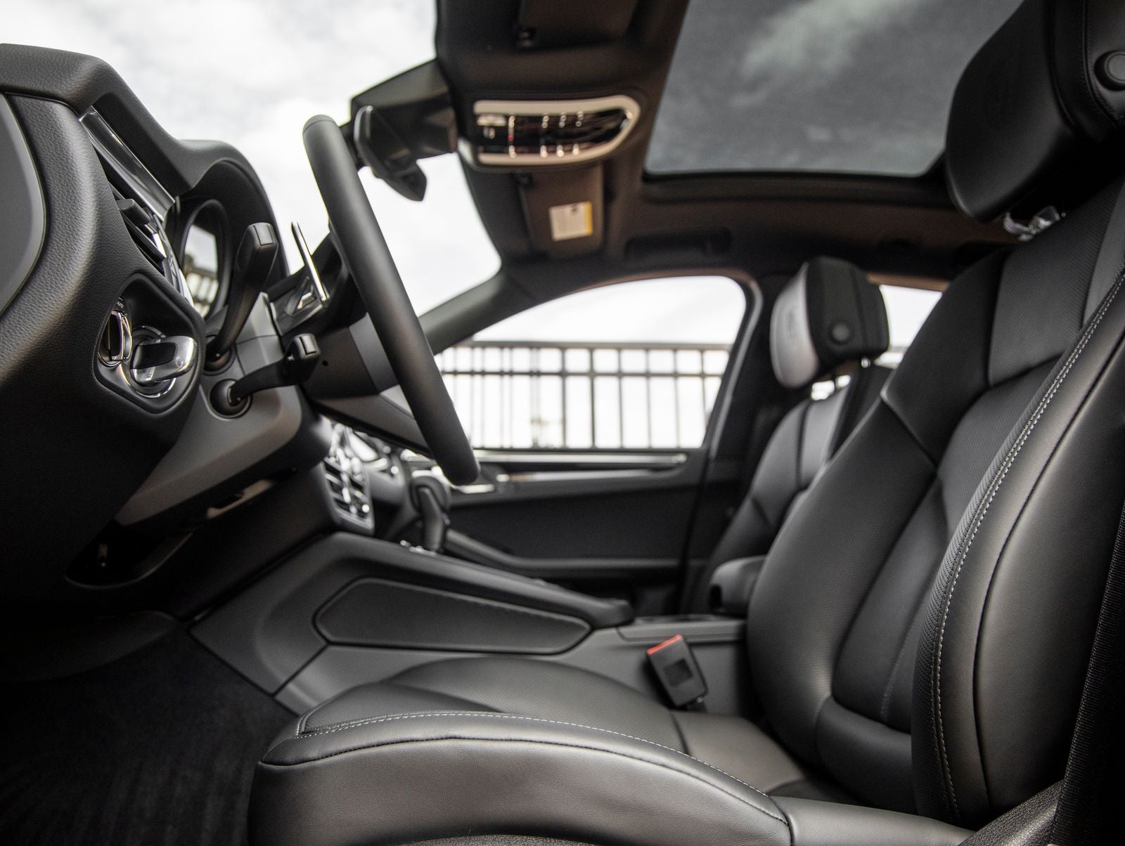 2026 Porsche Macan AWD