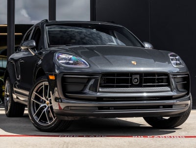 2026 Porsche Macan AWD