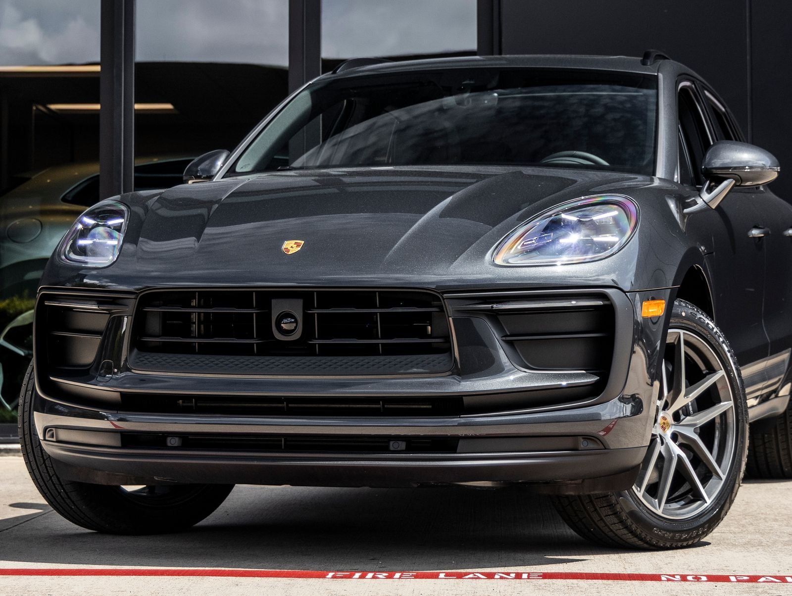 2026 Porsche Macan AWD