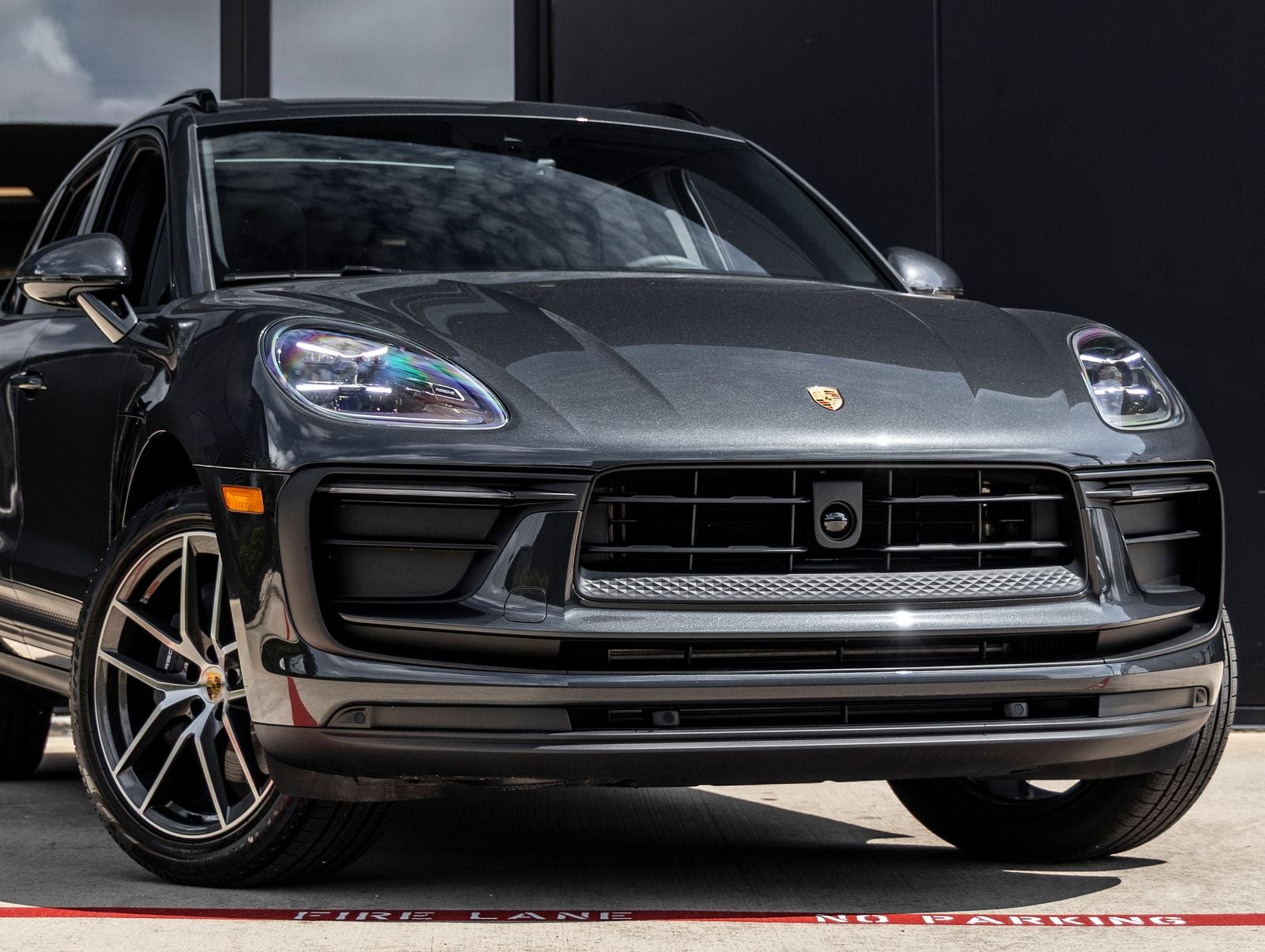 2026 Porsche Macan AWD