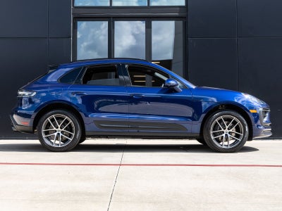 2025 Porsche Macan AWD
