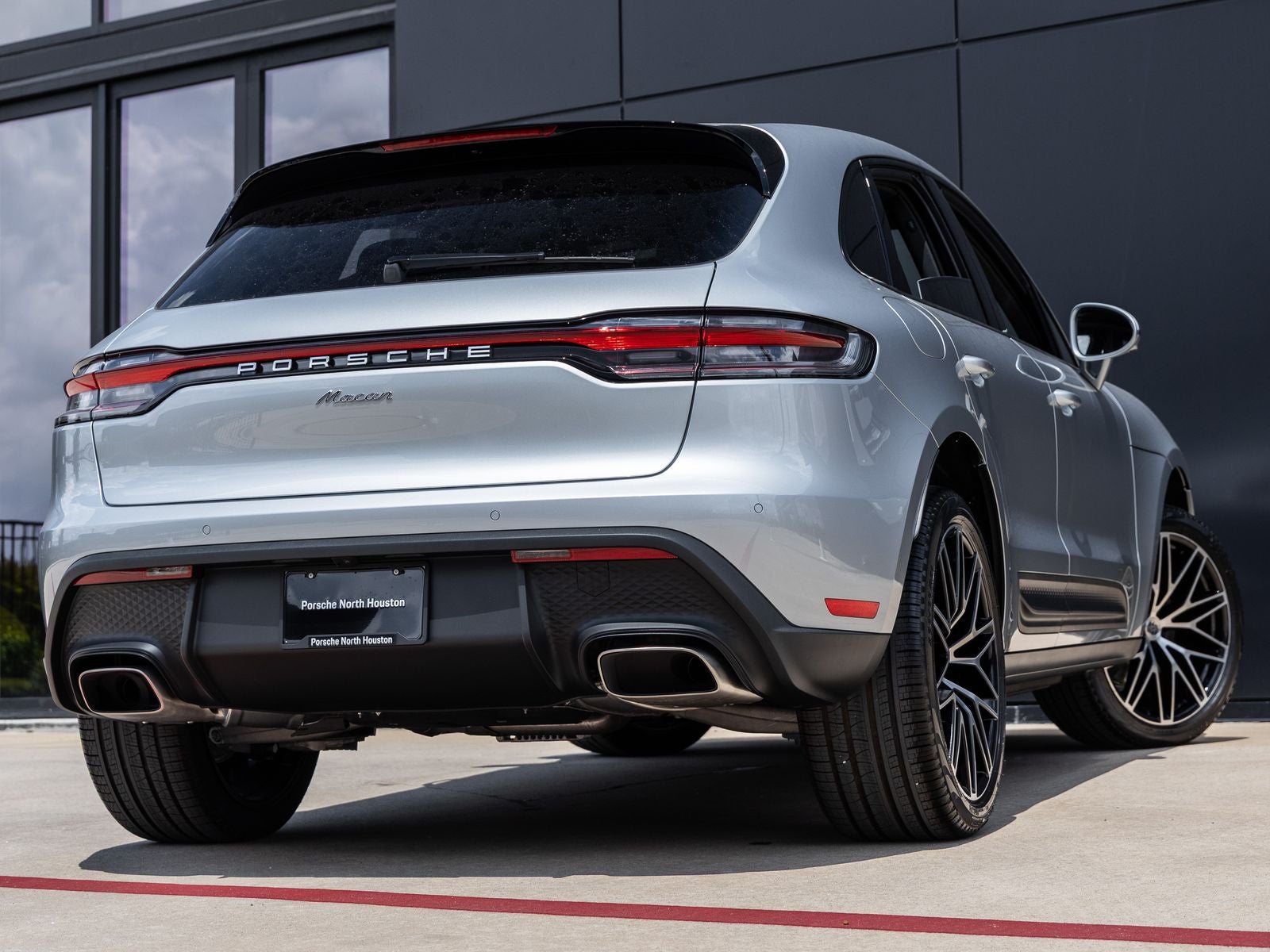 2026 Porsche Macan Base