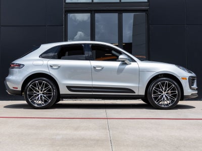 2026 Porsche Macan Base