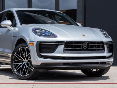2026 Porsche Macan Base