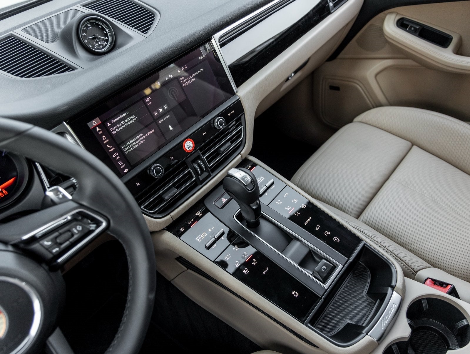 2026 Porsche Macan Macan