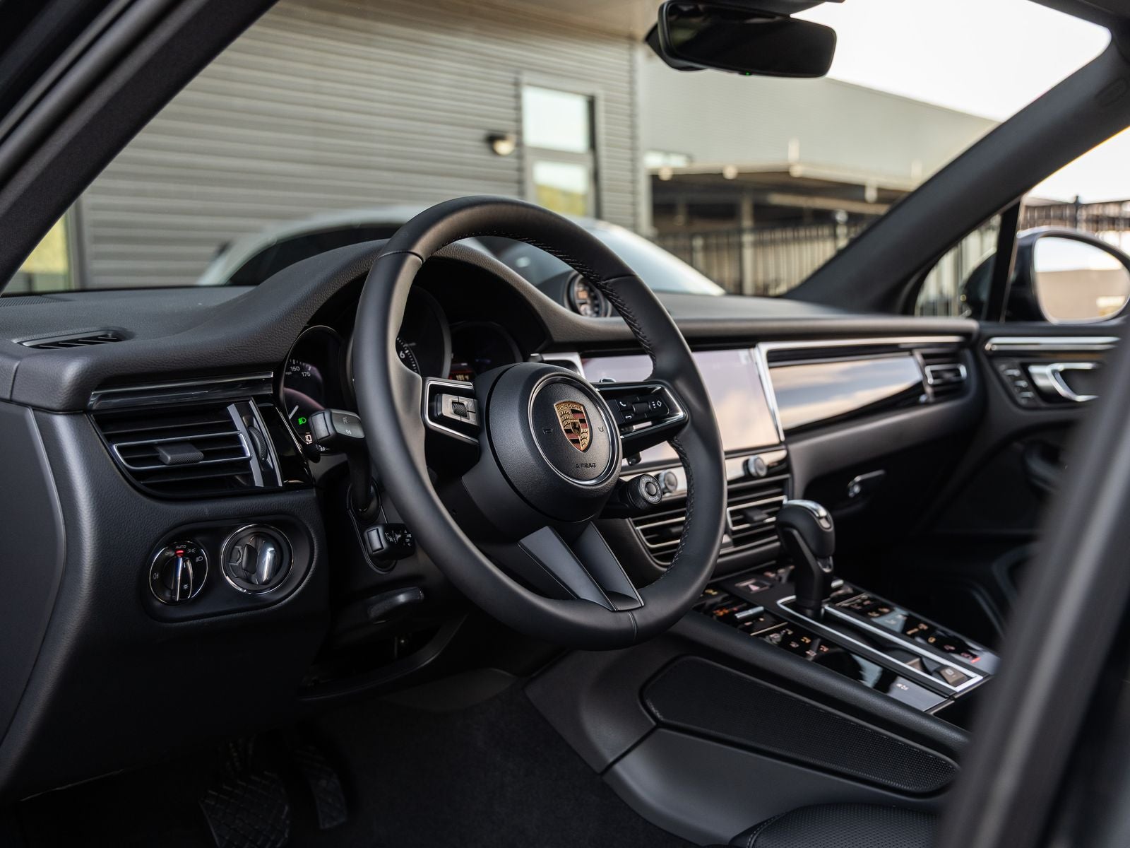 2026 Porsche Macan AWD