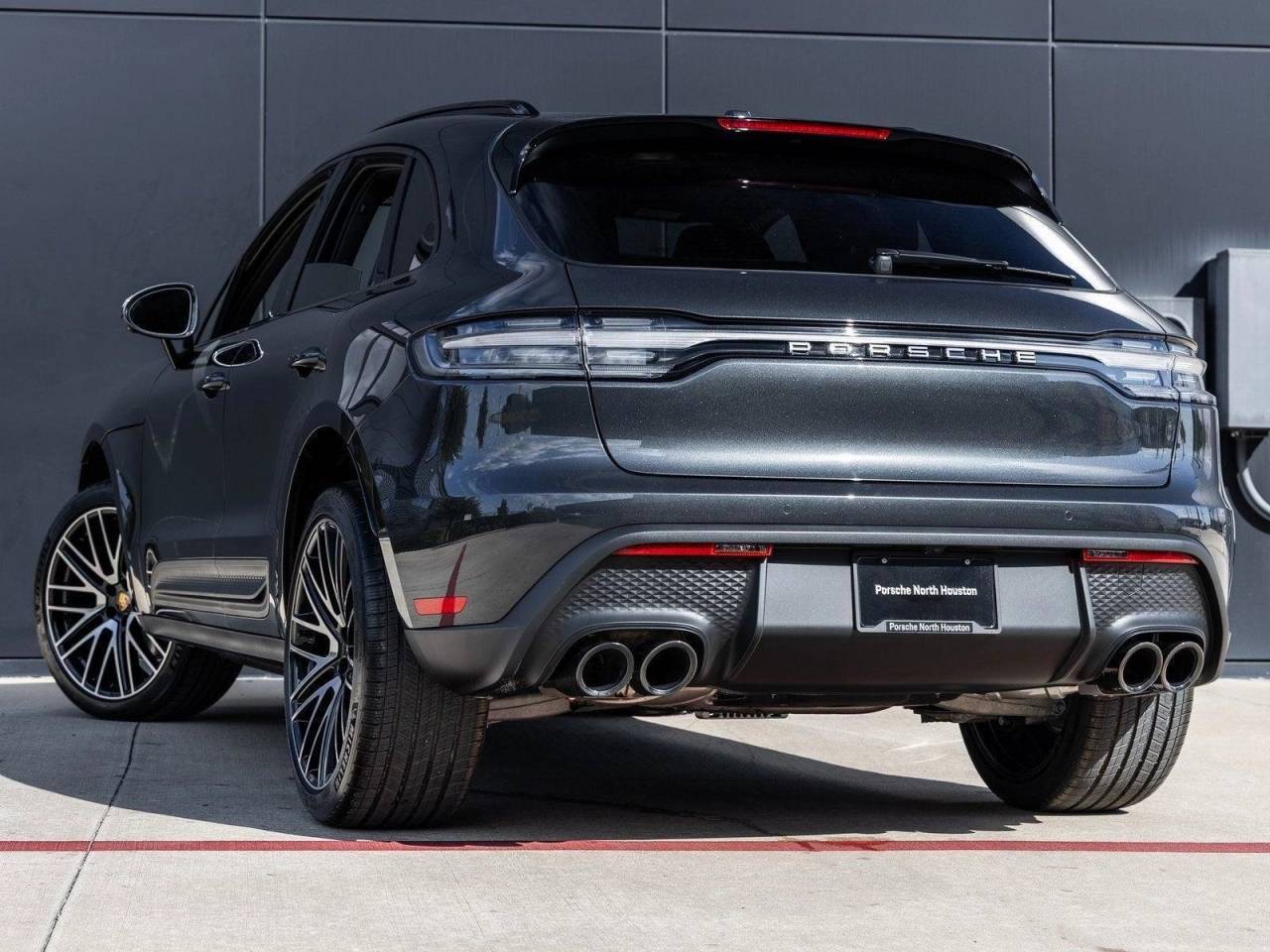 2026 Porsche Macan AWD
