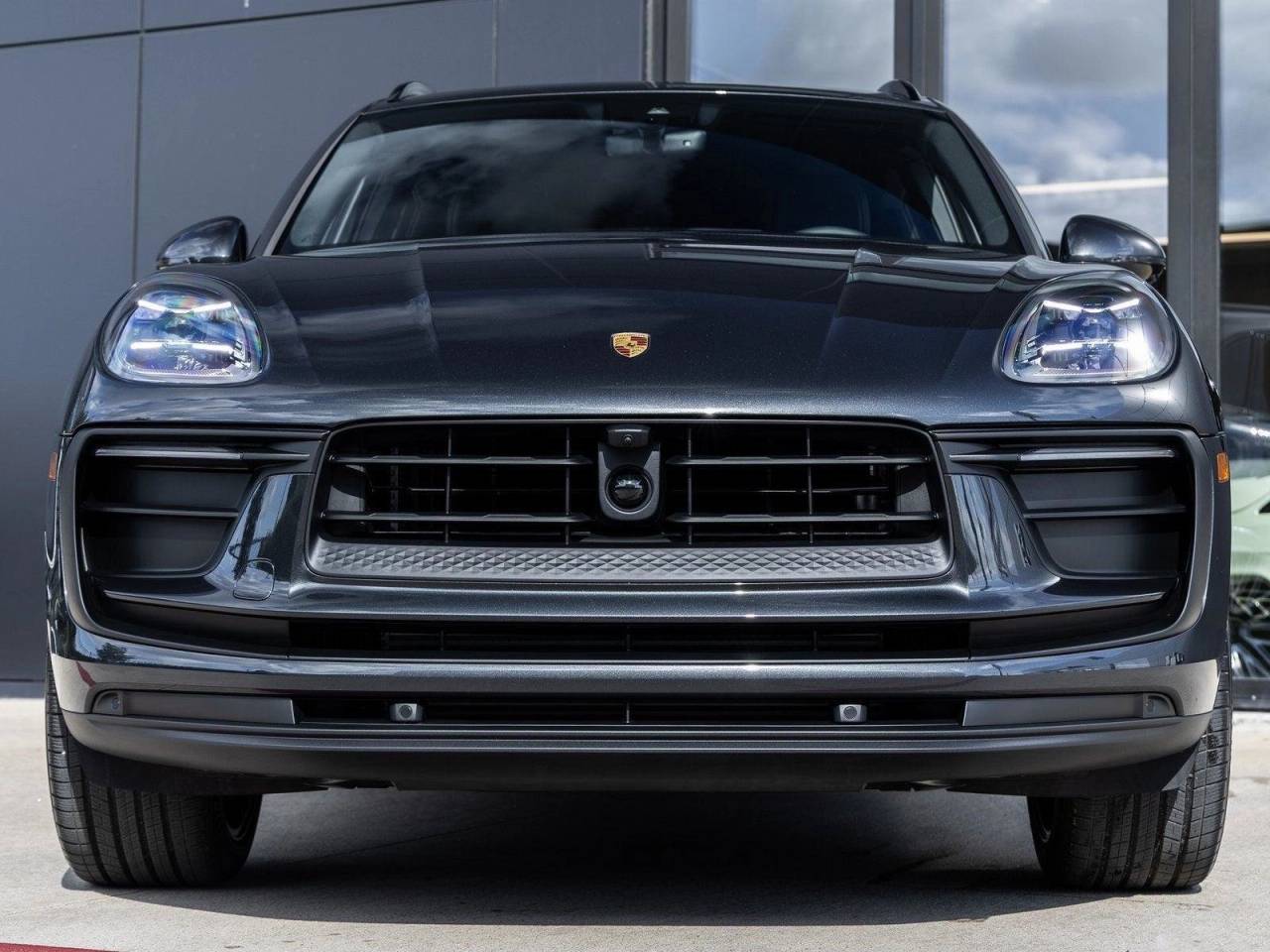 2026 Porsche Macan AWD