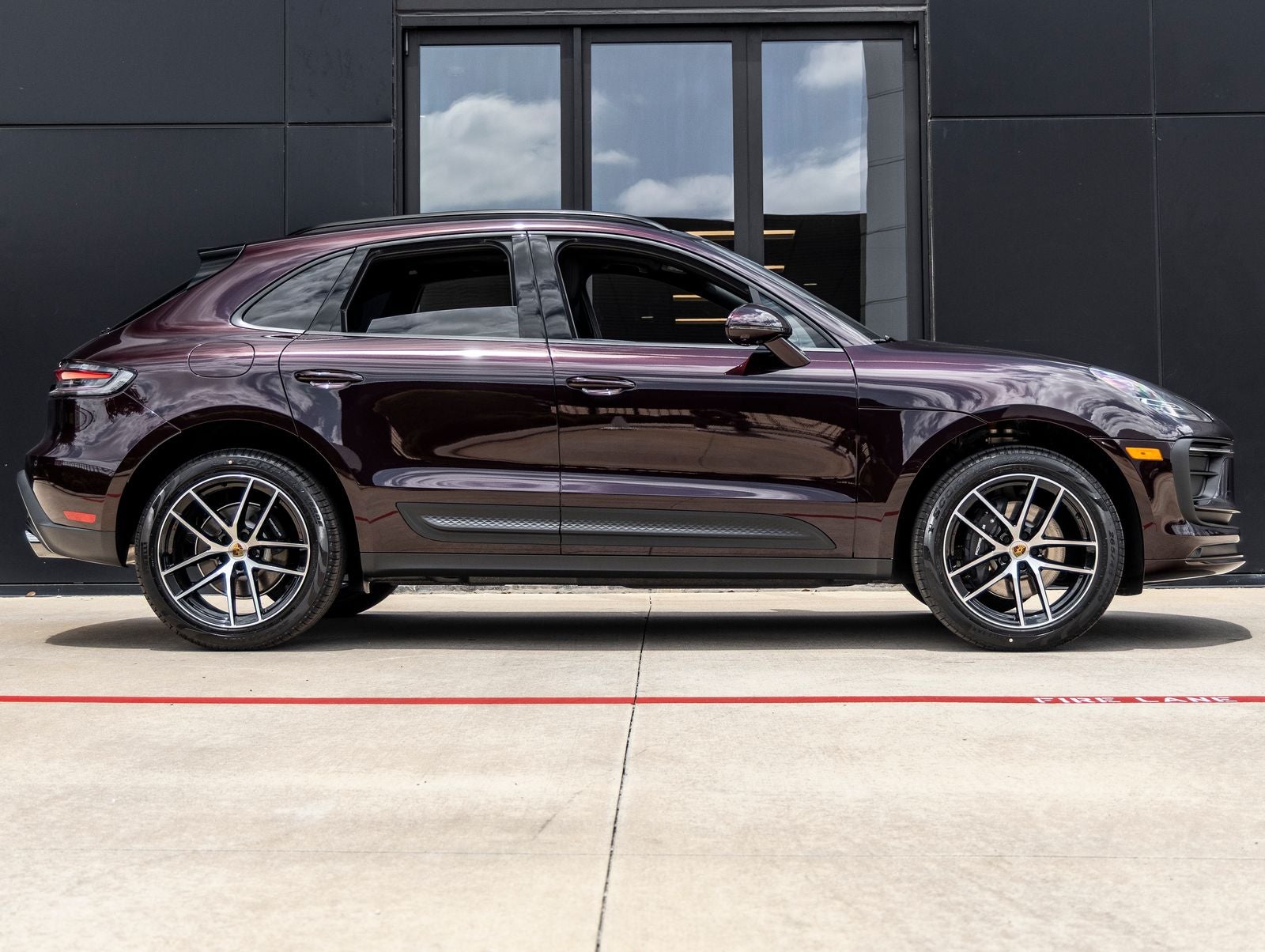 2026 Porsche Macan AWD