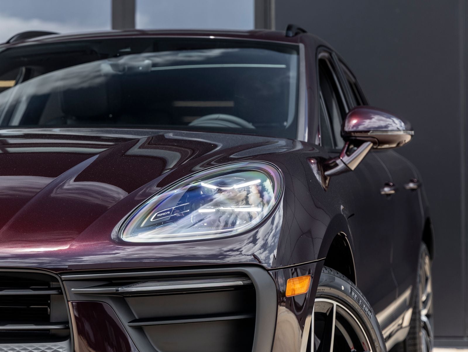 2026 Porsche Macan AWD
