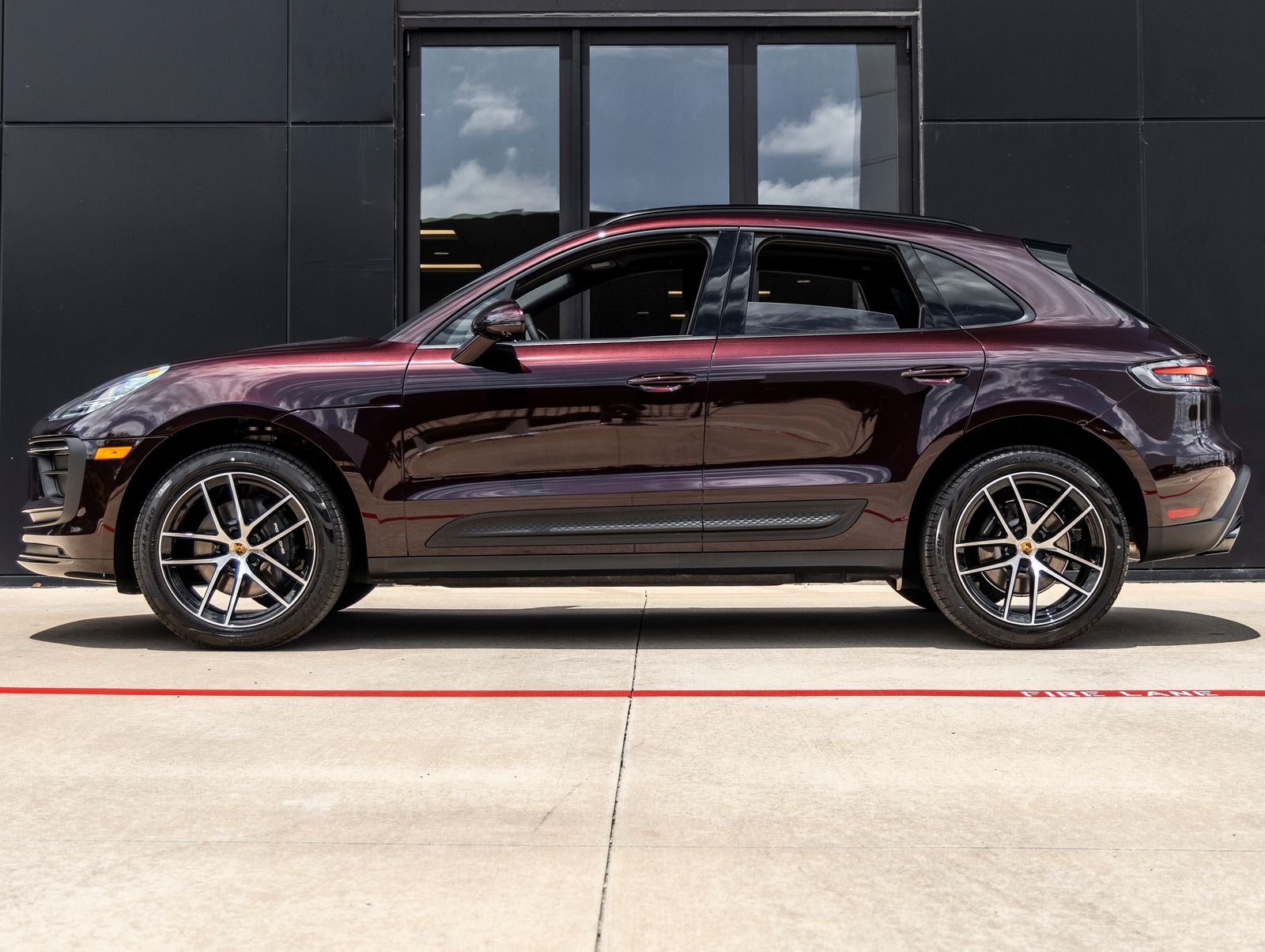 2026 Porsche Macan AWD