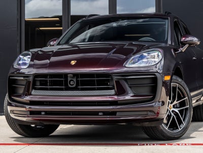 2026 Porsche Macan AWD