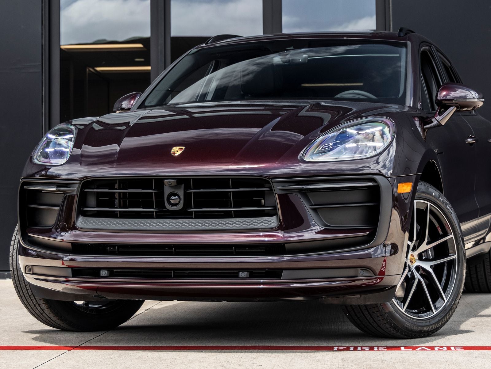 2026 Porsche Macan AWD