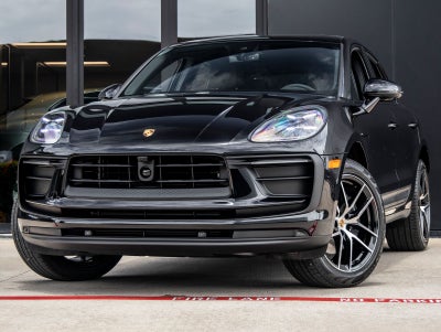 2026 Porsche Macan AWD