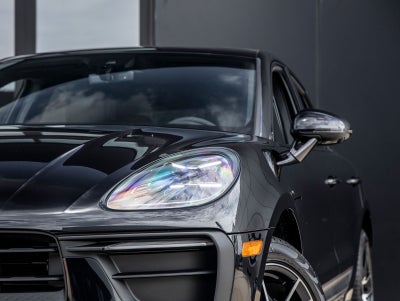 2026 Porsche Macan AWD