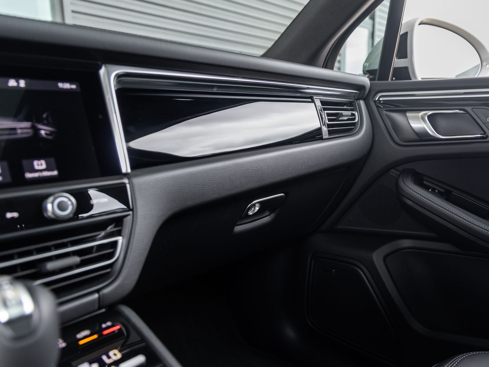 2026 Porsche Macan Macan T