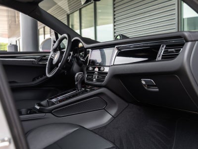 2026 Porsche Macan Macan T