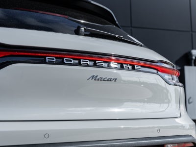 2026 Porsche Macan Macan