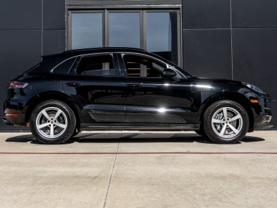 2021 Porsche Macan Macan