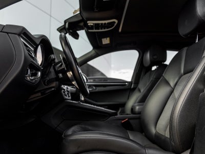 2021 Porsche Macan Macan