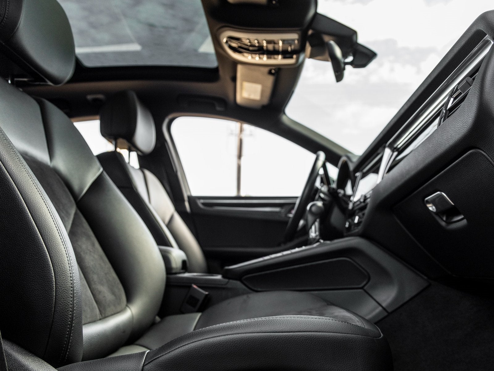 2021 Porsche Macan Macan