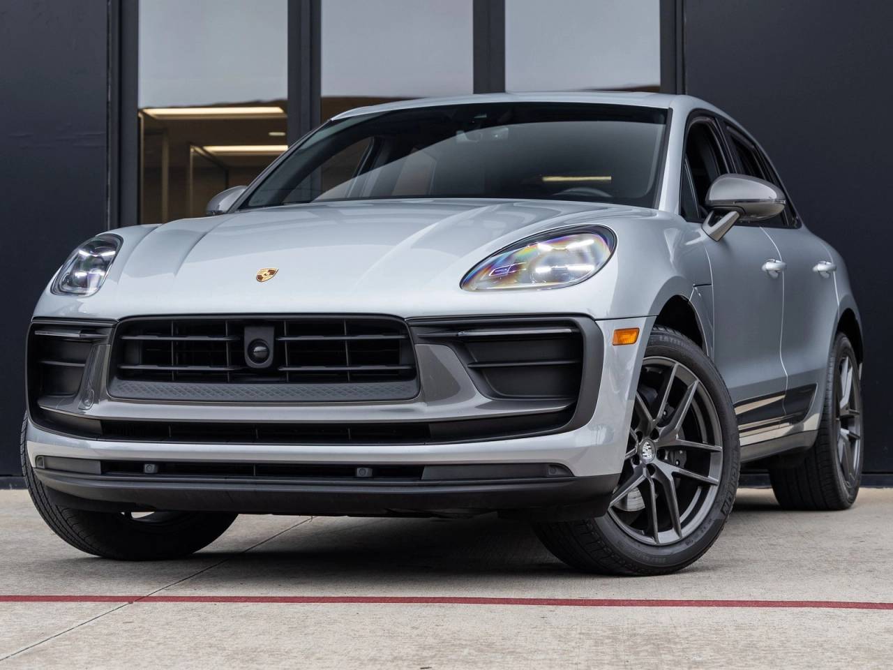2023 Porsche Macan Macan T (MY23)