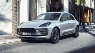 2023 Porsche Macan Macan T (MY23)