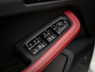 2023 Porsche Macan Macan (MY23)