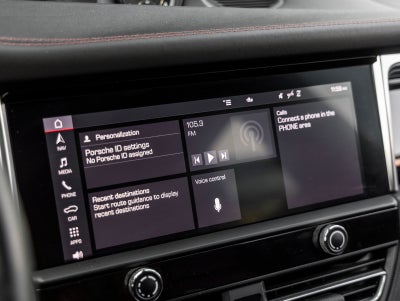 2023 Porsche Macan Macan (MY23)