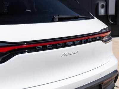 2026 Porsche Macan Macan