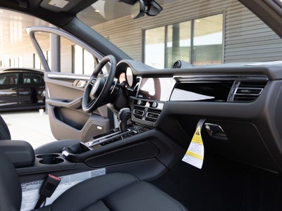 2026 Porsche Macan Macan