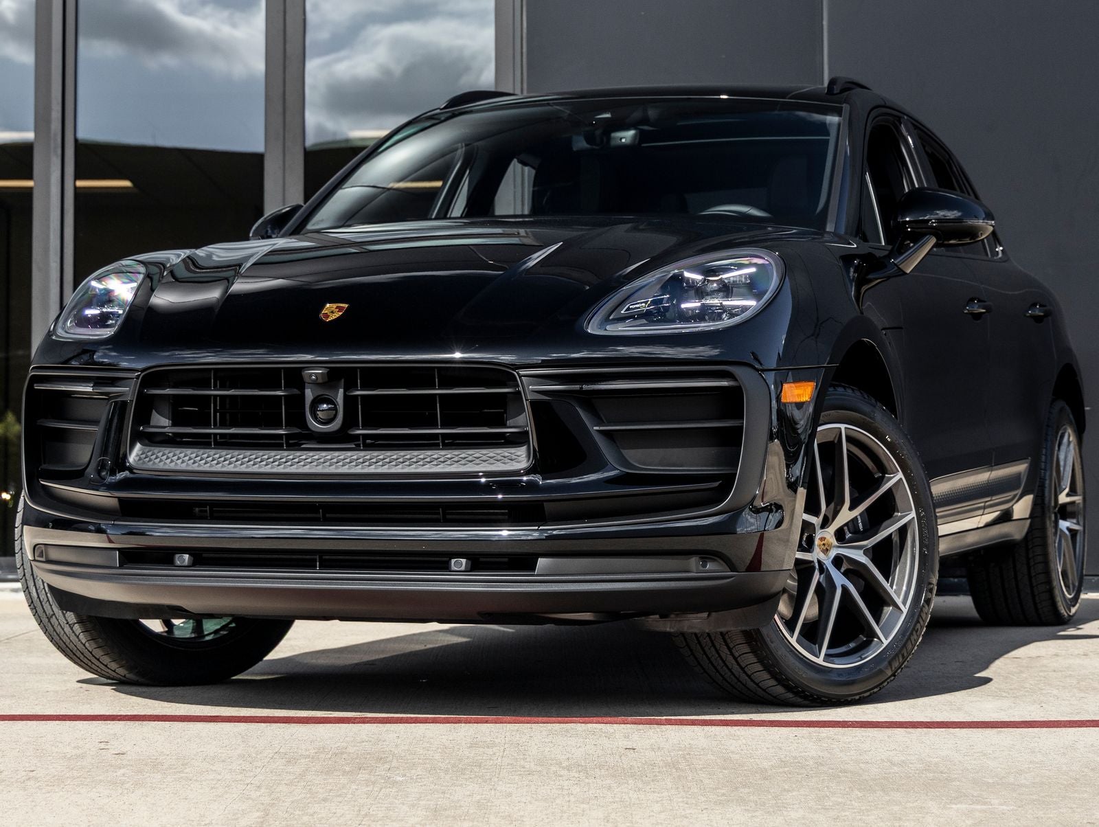 2026 Porsche Macan Base