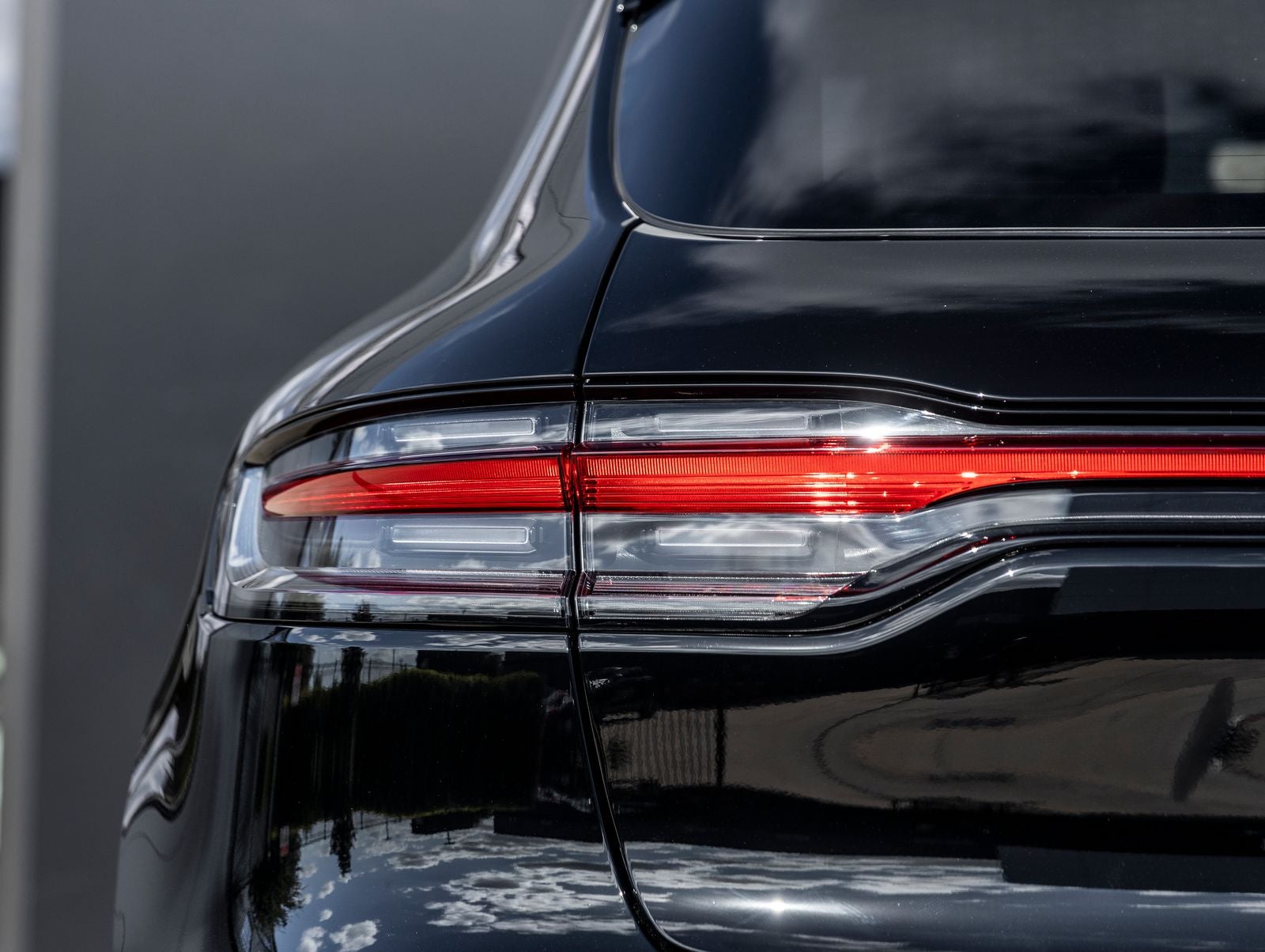 2026 Porsche Macan Base