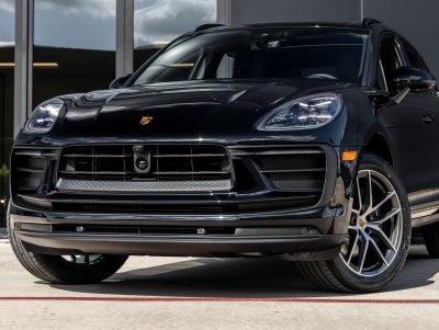 2026 Porsche Macan Base