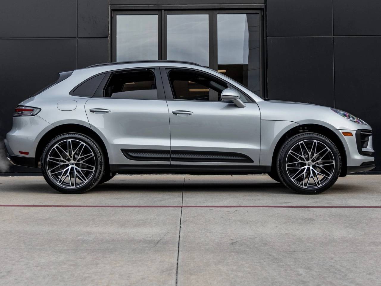 2026 Porsche Macan AWD