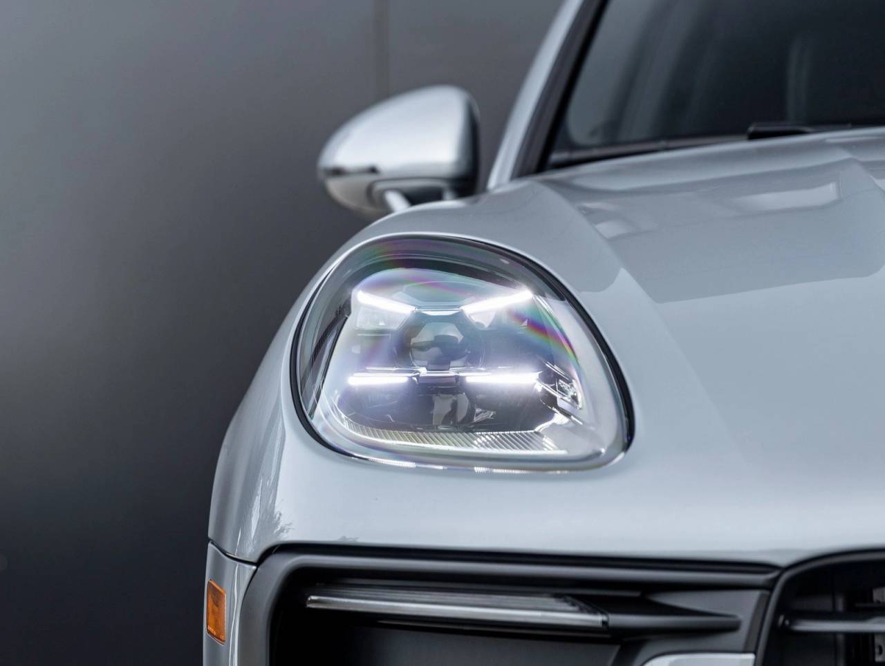 2026 Porsche Macan AWD