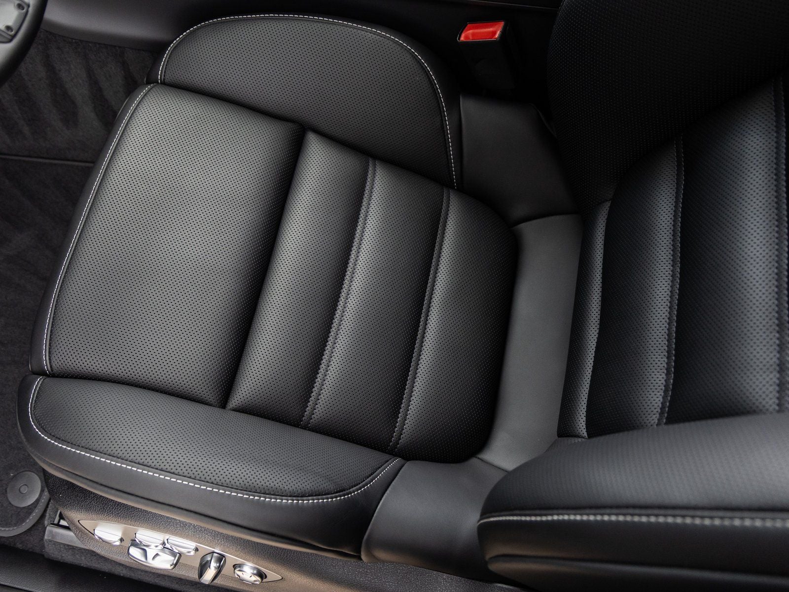 2026 Porsche Macan Macan T