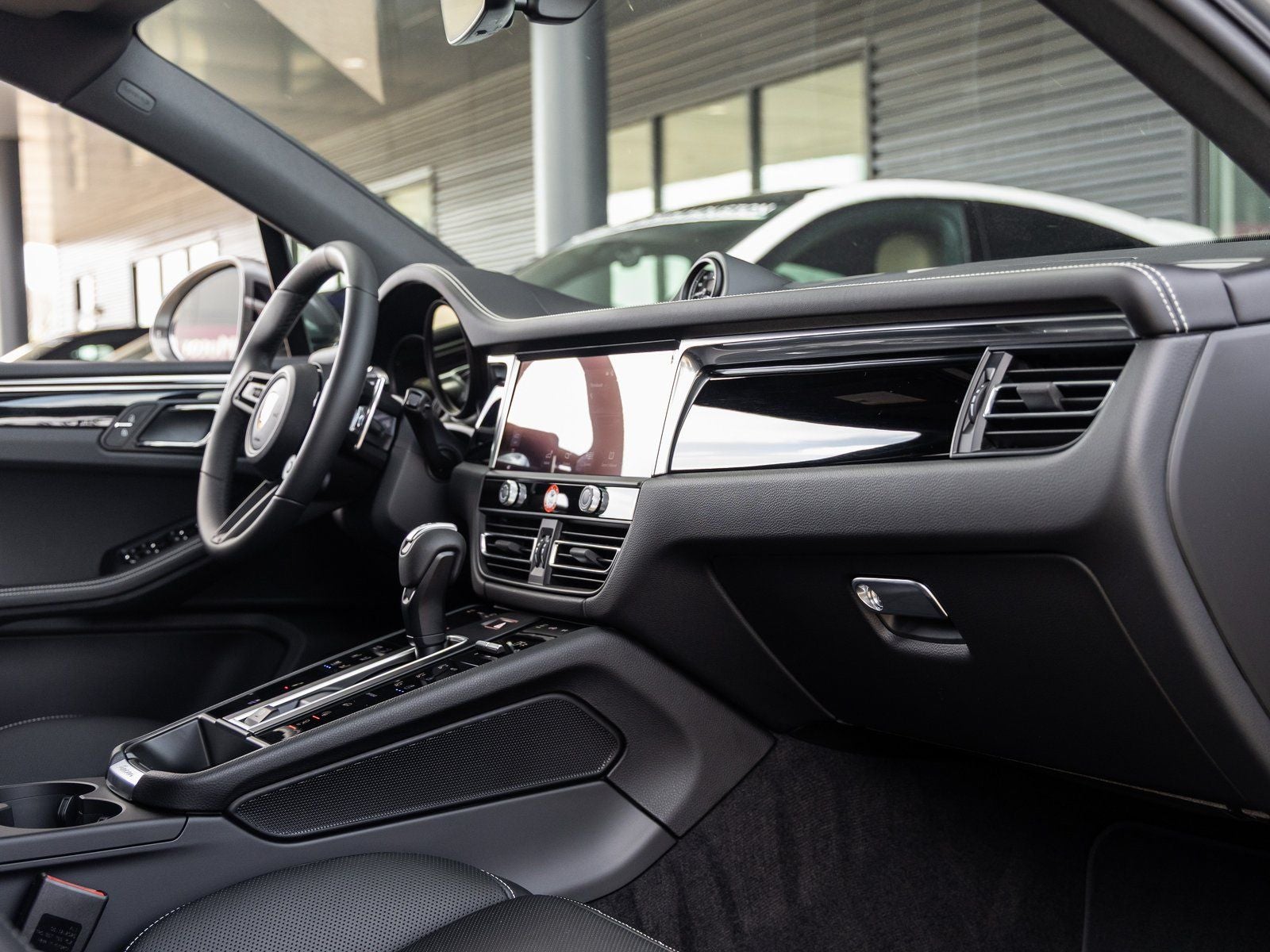 2026 Porsche Macan Macan T